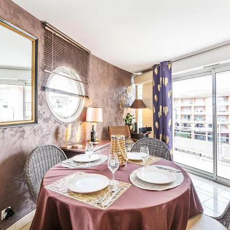 Le Nadir-4 By Interhome Fréjus