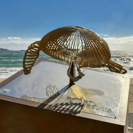 Le Nadir-4 By Interhome * Fréjus