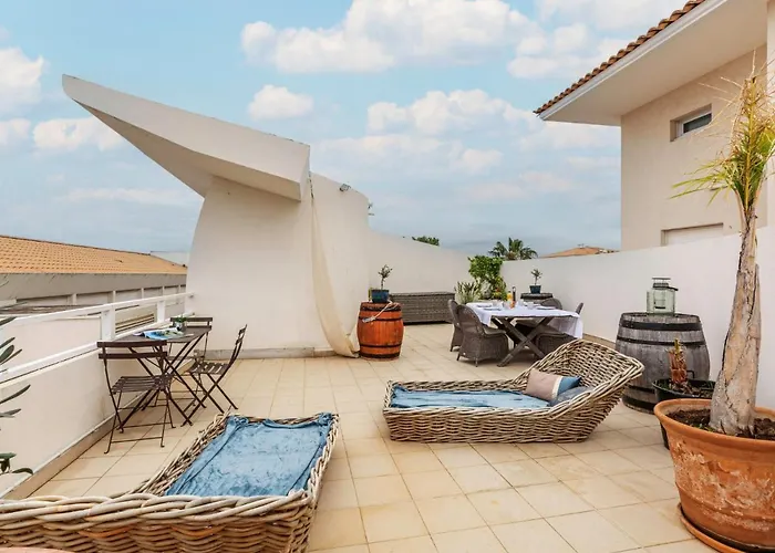 Le Nadir-4 By Interhome Fréjus